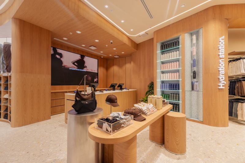 Lululemon Opens Its 100th EMEA Store in Warsaw, Marking Its First Entry into Poland