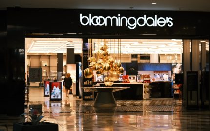 Is Bloomingdale's a high end clothing store?
