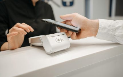 60 percent of retailers are changing their return policies