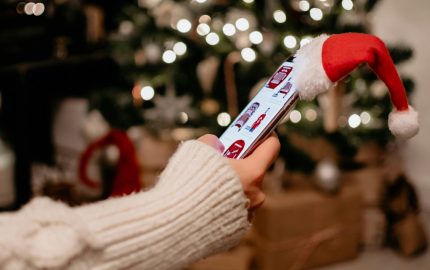 7 Tips To Avoid Scams During The Holiday Shopping Season