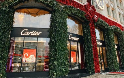 Cartier-owner Richemont Grapples with 27% Sales Plunge in China