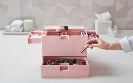 Oshen makeup care opened Pink