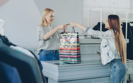 Everything you need to know about what is Comps in retail