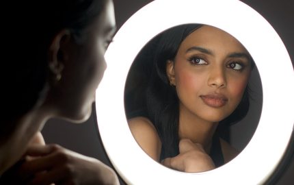 The Best Makeup Lighting for Precise Application