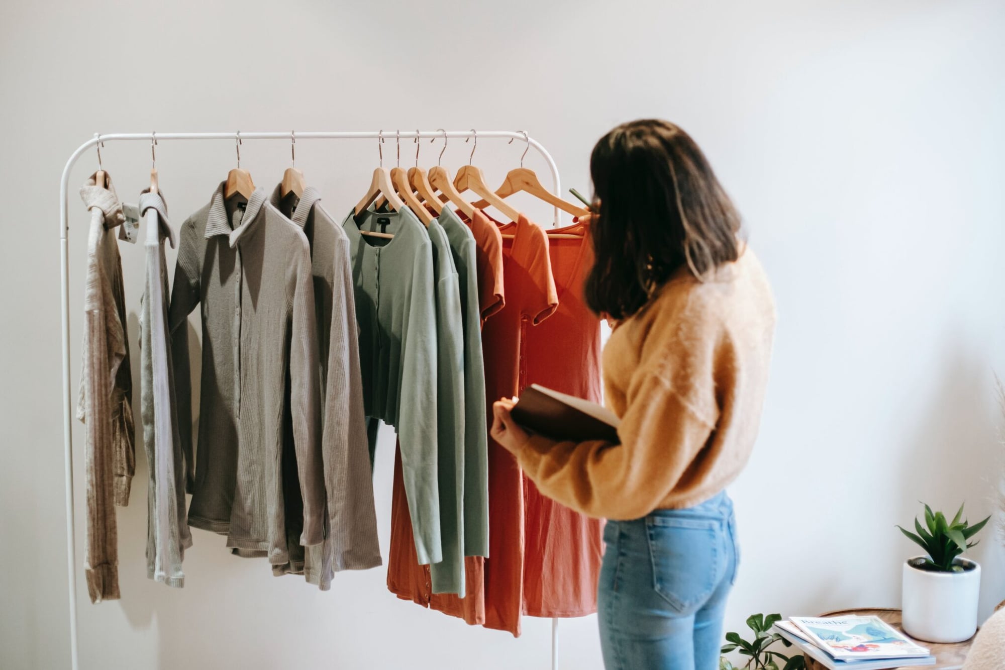Where to Buy Clothing in Bulk?