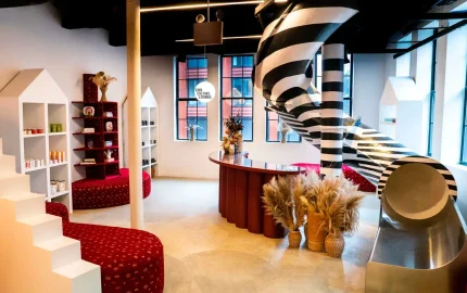 Showfields close all retail store locations